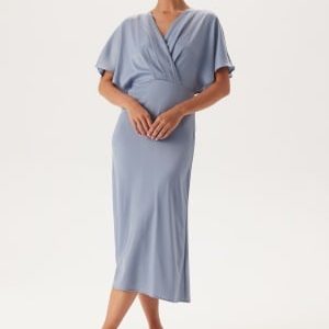 Bubbleroom Occasion Wrap Satin Midi Dress Light blue 40